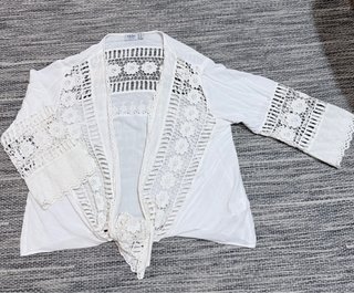Blusa blanca MdM con encaje