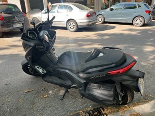 Yamaha X-Max 400 Momodesign