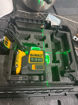 Nivel Láser Dewalt DCE089G 360°