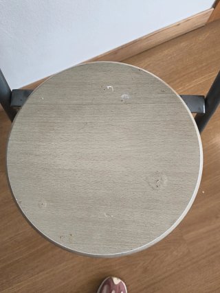 Taburete plegable metal y plástico