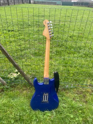 Guitarra Squier Affinity HSS Azul