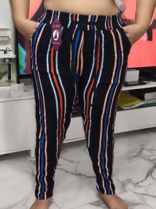 Pantalones algodón de rayas con tallas nuevos