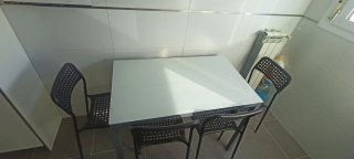 Mesa de cocina cristal y metal gris