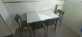 Mesa de cocina cristal y metal gris