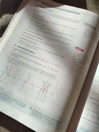 Matemàtiques aplicades a les Ciències Socials I...