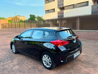 Toyota Auris 2014