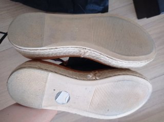 Sandalias Carmela Piel Negra Plataforma Talla 37