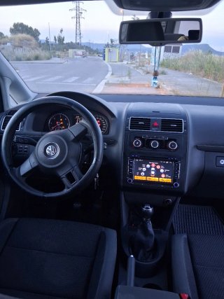 Volkswagen Touran 2011