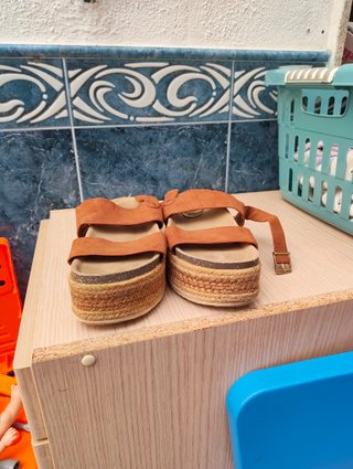 Sandalias plataforma Refresh beige/marrón T37