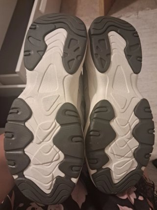 Zapatillas deportivas Oysho grises y rosas talla36