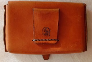 Petaca de cuero artesanal ibicenca. Vintage. Nueva