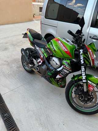 Kawasaki Z750 Naked Manual Verde/Negra