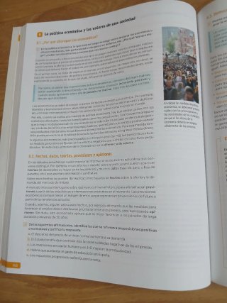 Libro Economía 1 Bachillerato Revuela SM