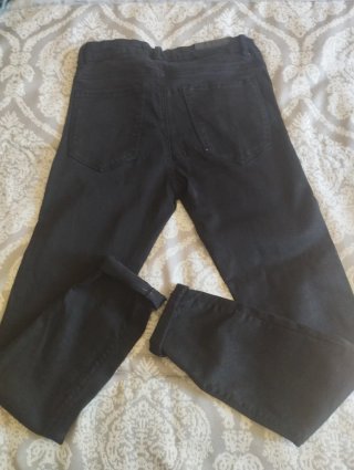 Pantalón vaquero negro
