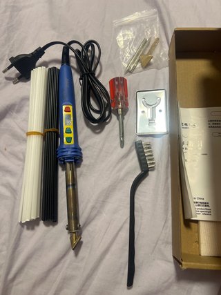 Soldador Plástico/Estaño + Accesorios