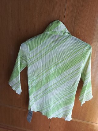 Blusa manga francesa. Nueva. Talla M