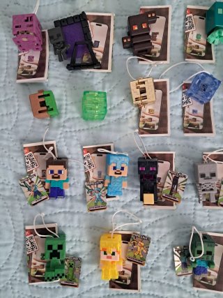 Colección Minecraft Kinder Joy Figuras