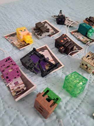 Colección Minecraft Kinder Joy Figuras