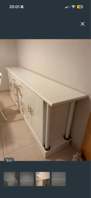 Buffet blanco y dorado madera