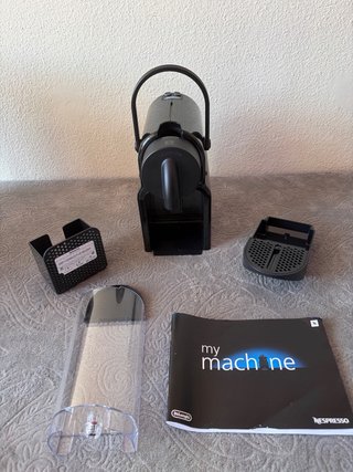 Cafetera Nespresso DeLonghi Inissia Negra