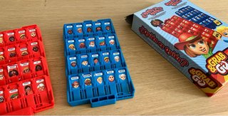 Juego Quién es Quién Hasbro Grab & Go