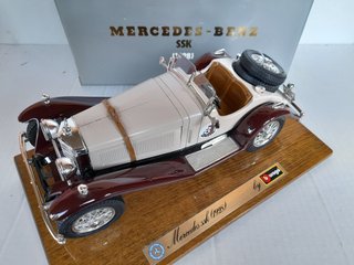 1/18 MODELLO MERCEDES BENZ SSK CON BASE  BURAGO