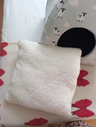 Cama para mascotas con diseño de ovejas