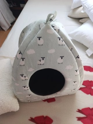 Cama para mascotas con diseño de ovejas