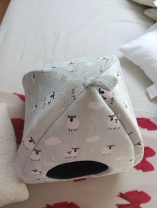 Cama para mascotas con diseño de ovejas