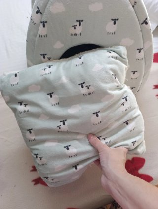 Cama para mascotas con diseño de ovejas