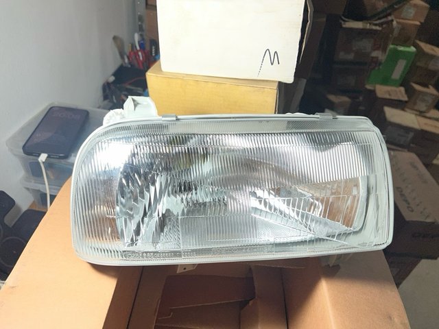 Faro Delantero Derecho Vento '92