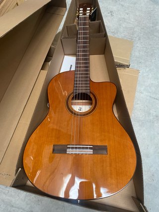 Guitarra Admira malaga ECF De tienda en liquidacio