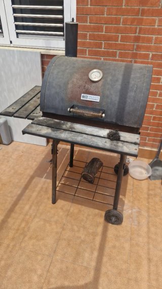 Barbacoa Americana Gourmet Negra (URGE VENDER)