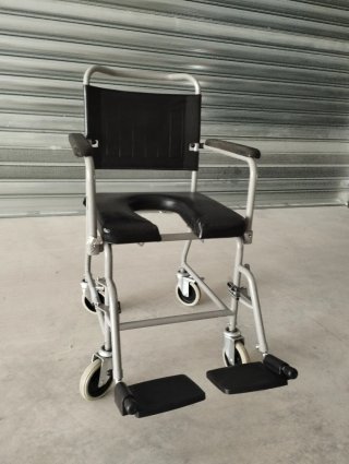 Sedia a rotelle per disabili