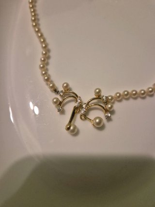 Collar Majorica Perlas y Broche Dorado