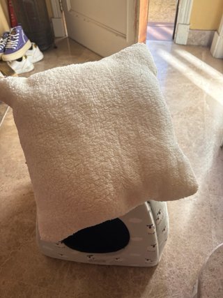 Cama para gato con diseño de ovejas