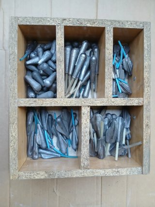6 Moldes de plomos + 30kg plomo
