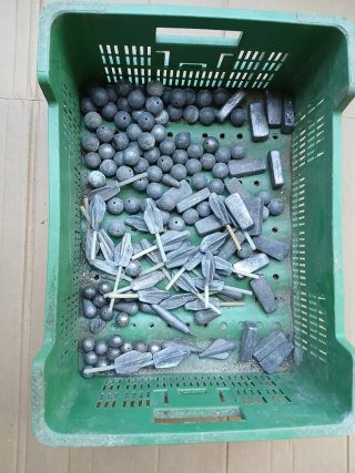 6 Moldes de plomos + 30kg plomo