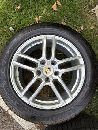 Juego 4 Llantas Originales Porsche con Neumáticos