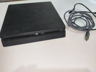 PS4 Slim Negra
