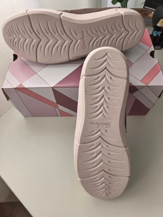 Zapatillas Skechers Marrón Elegantes