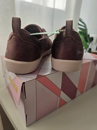 Zapatillas Skechers Marrón Elegantes