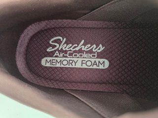 Zapatillas Skechers Marrón Elegantes
