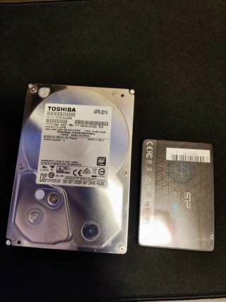 Disco Duro Toshiba 2TB DT01ACA200