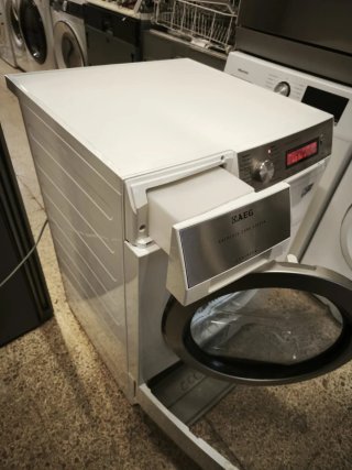Secadora AEG 8kg Bomba Calor