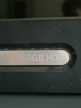 Xbox 360 Edición MW2 250GB + 2 mandos + Kit carga