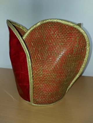 Coprivaso rosso oro con dettaglio in iuta