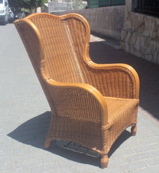 Sillón grande de mimbre