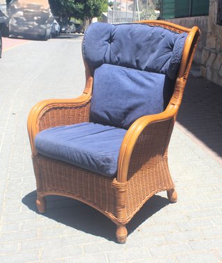 Sillón grande de mimbre