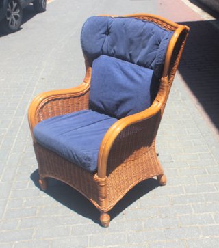 Sillón grande de mimbre